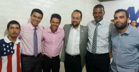 Vereador Edson Fernandes dos Santos “Mandela” esteve presente na eleição e posse da nova Direção da AMUC nesta terça-feira (17). Vereador Edson Fernandes dos Santos “Mandela” esteve presente na eleição e posse da nova Direção da AMUC nesta terça-feira (17).