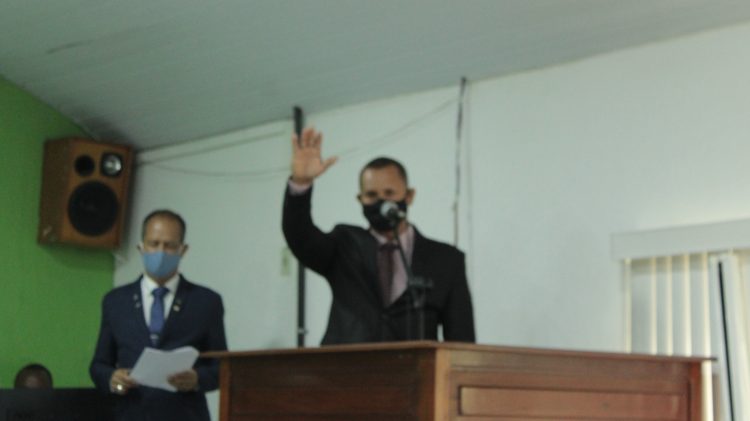 Vereadores, Prefeito e Vice-Prefeito são empossados