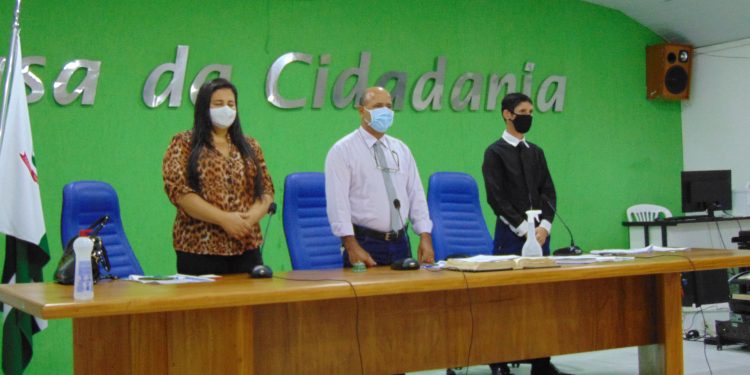 Câmara aprova requerimento e secretário de saúde será convocado a comparecer na próxima sessão (22)