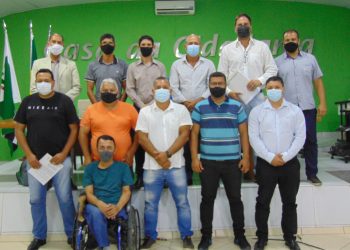 Ricardo Torres Santana, sócio proprietário da empresa Expresso Três Fronteiras, presta esclarecimentos aos vereadores