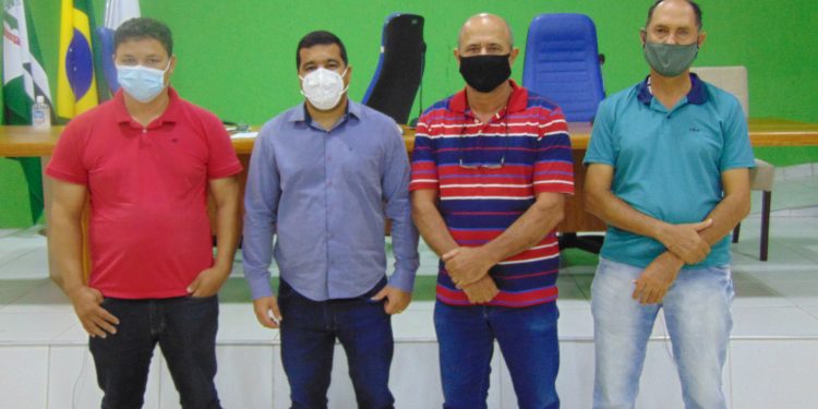 Câmara Municipal de Nanuque  recebe visita do Presidente da Câmara Municipal de Teófilo Otoni, Vereador Fábio Lemes.