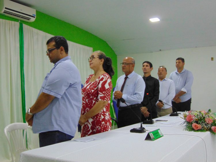 Plenário da Câmara recebe nome do ex-vereador Arnóbio Fagundes de Melo Santos