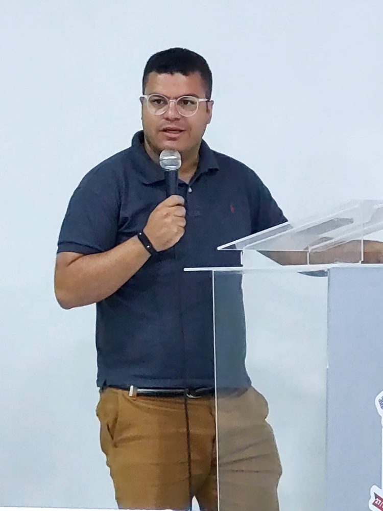 Plenário da Câmara recebe nome do ex-vereador Arnóbio Fagundes de Melo Santos