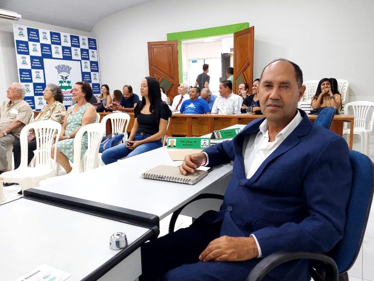 Plenário da Câmara recebe nome do ex-vereador Arnóbio Fagundes de Melo Santos
