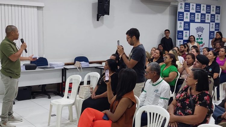 Ministério Público realizou Audiência Pública para ofertar “Educação de Jovens e Adultos (EJA)” no período noturno em Nanuque