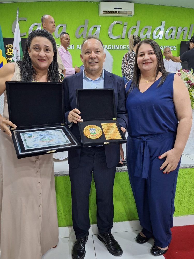 Vereadores entregam Títulos de Cidadania Honorária e Comenda Honra ao Mérito Nanuquense