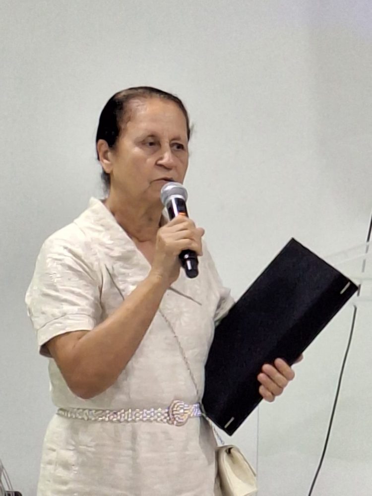 Vereadores entregam Títulos de Cidadania Honorária e Comenda Honra ao Mérito Nanuquense