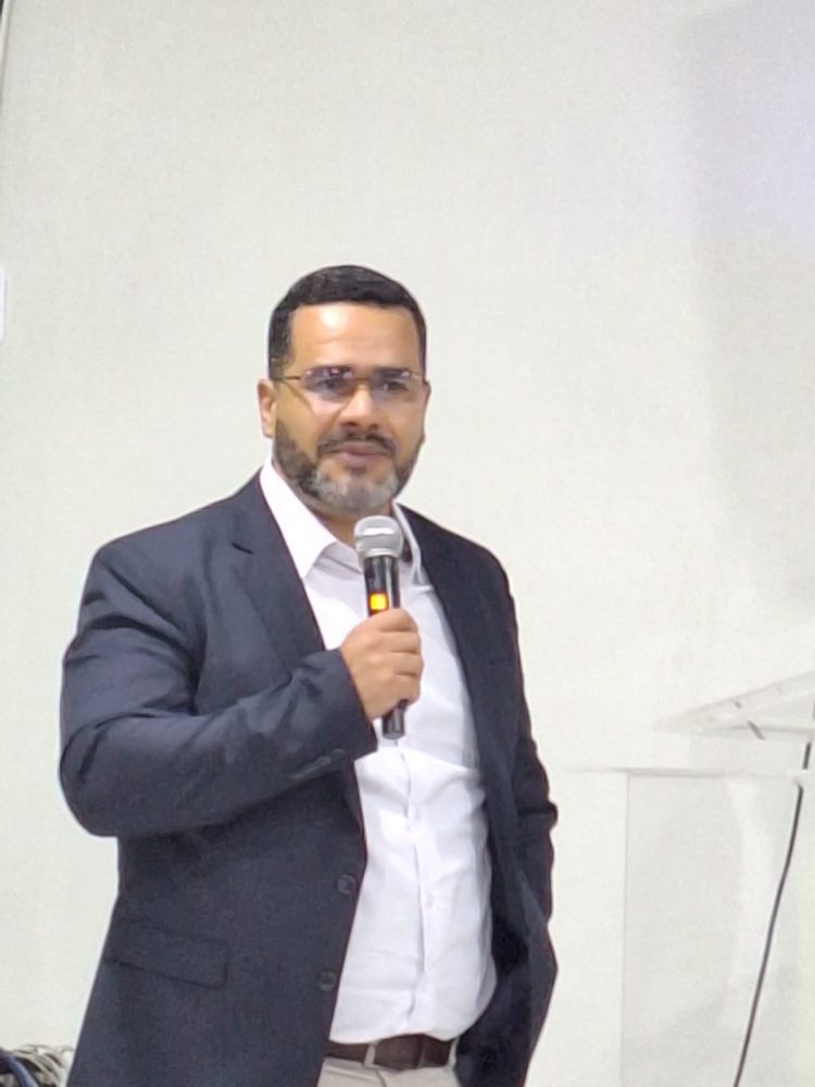 Vereadores entregam Títulos de Cidadania Honorária e Comenda Honra ao Mérito Nanuquense