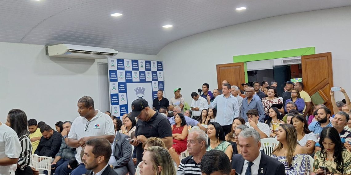 Vereadores entregam Títulos de Cidadania Honorária e Comenda Honra ao Mérito Nanuquense