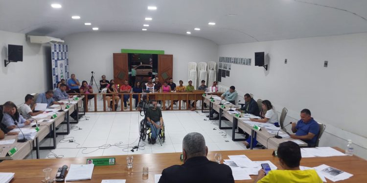 Vereadores cumprem o calendário legislativo com a realização da sessão ordinária