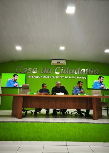 Vereadores apresentam indicações, pedidos de providências e aprovam projetos durante a sessão ordinária desta segunda-feira (16/3)