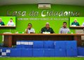 Comissão de Finanças recebe pastas contendo a prestação de contas da Prefeitura do exercício de 2025