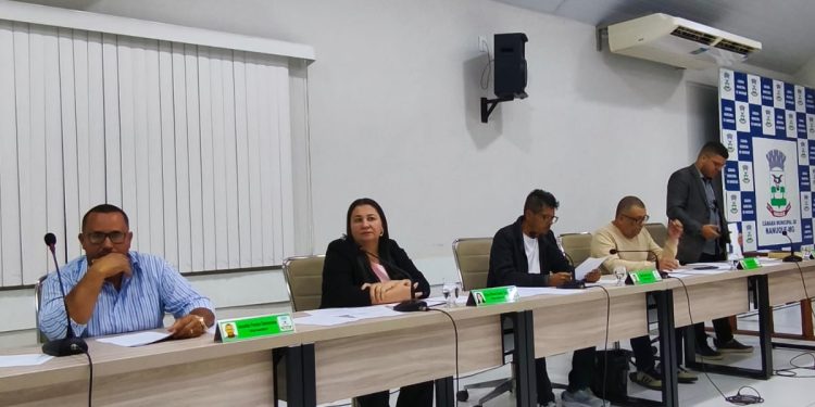 Câmara Municipal realiza a18ª Reunião Ordinária