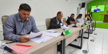 Na noite desta terça-feira (18/8), a Câmara Municipal de Nanuque realizou duas sessões legislativas