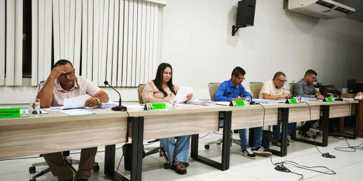 Com a presença de todos vereadores, foi realizada mais uma sessão ordinária nesta terça-feira 29 de setembro